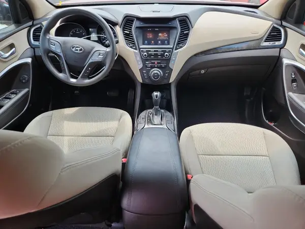 5XYZU3LB3HG399048 2017 HYUNDAI SANTA FE - Image 8