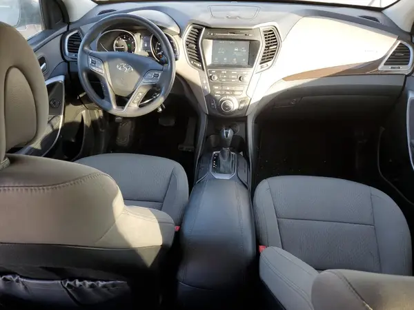 5XYZU3LB3HG413028 2017 HYUNDAI SANTA FE - Image 8