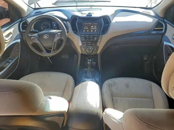 5XYZU3LB3HG415653 2017 HYUNDAI SANTA FE - Image 8