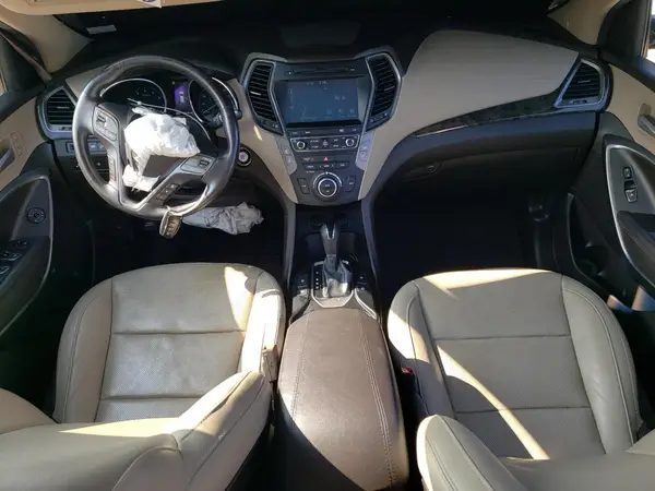 5XYZU3LB3HG424921 2017 HYUNDAI SANTA FE - Image 8