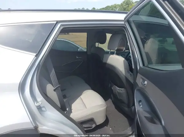 5XYZU3LB3HG426331 2017 HYUNDAI SANTA FE - Image 8