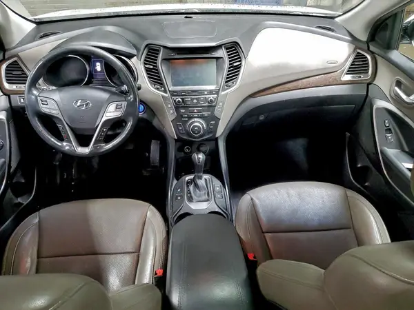 5XYZU3LB3HG476100 2017 HYUNDAI SANTA FE - Image 8