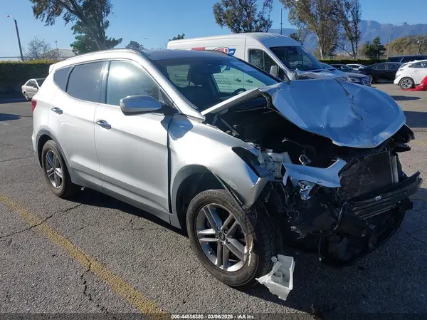 5XYZU3LB3JG571049 2018 HYUNDAI SANTA FE - Image 1