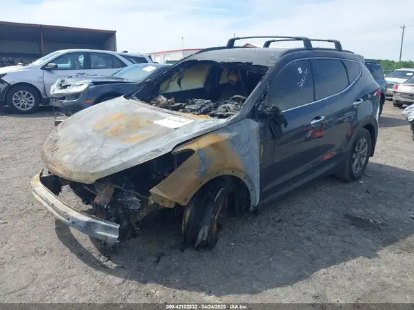 5XYZU3LB4GG308030 2016 HYUNDAI SANTA FE - Image 2