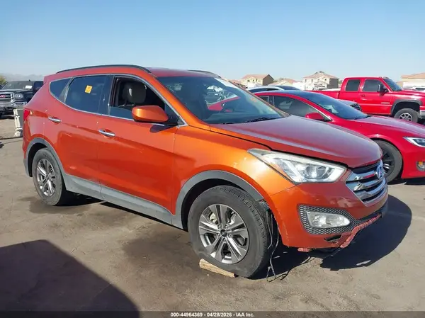 5XYZU3LB4GG379700 2016 HYUNDAI SANTA FE - Image 1