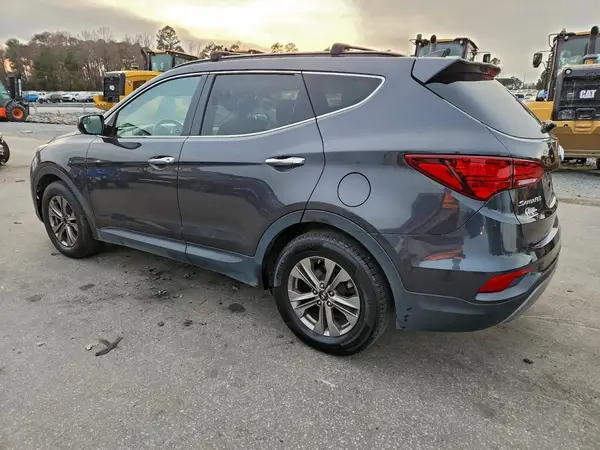 5XYZU3LB4HG385157 2017 HYUNDAI SANTA FE - Image 2