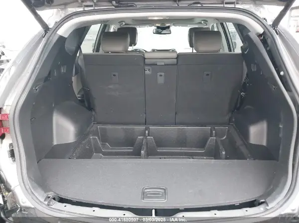 5XYZU3LB4HG423776 2017 HYUNDAI SANTA FE - Image 8