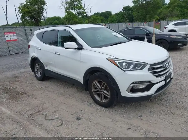 5XYZU3LB4HG444370 2017 HYUNDAI SANTA FE - Image 1