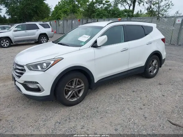 5XYZU3LB4HG444370 2017 HYUNDAI SANTA FE - Image 2