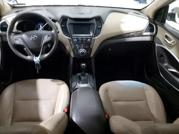 5XYZU3LB4HG446331 2017 HYUNDAI SANTA FE - Image 8