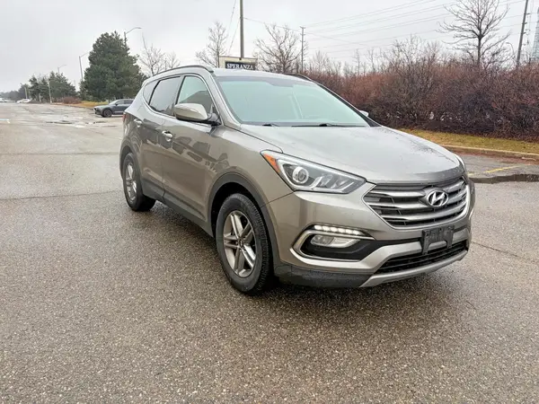 5XYZU3LB4HG459628 2017 HYUNDAI SANTA FE - Image 1