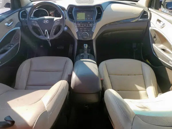 5XYZU3LB4HG465946 2017 HYUNDAI SANTA FE - Image 8