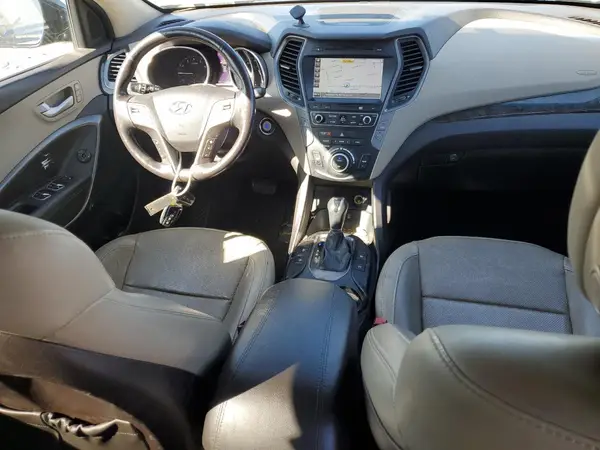 5XYZU3LB4HG480267 2017 HYUNDAI SANTA FE - Image 8