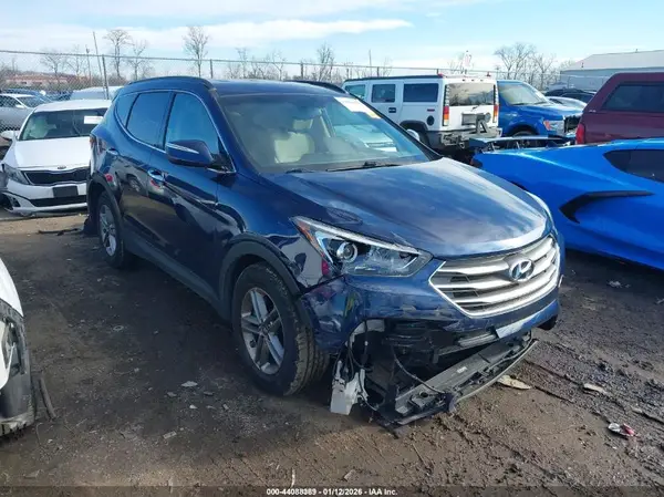 5XYZU3LB4JG562876 2018 HYUNDAI SANTA FE - Image 1