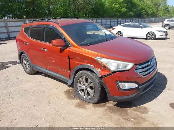 5XYZU3LB5GG363828 2016 HYUNDAI SANTA FE - Image 1