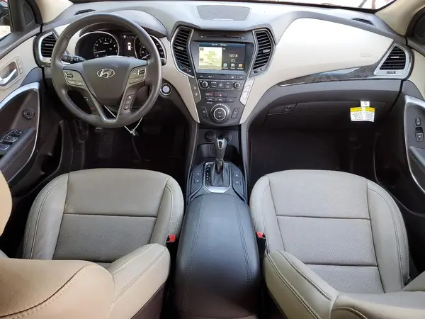 5XYZU3LB5HG411281 2017 HYUNDAI SANTA FE - Image 8