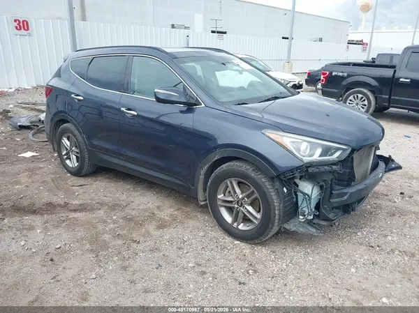 5XYZU3LB5HG457631 2017 HYUNDAI SANTA FE - Image 1