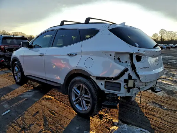 5XYZU3LB5HG459718 2017 HYUNDAI SANTA FE - Image 2