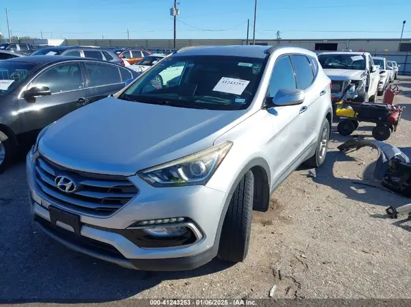 5XYZU3LB5HG482464 2017 HYUNDAI SANTA FE - Image 2