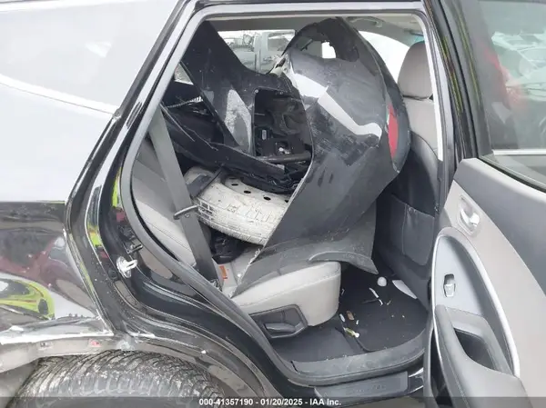 5XYZU3LB5JG536755 2018 HYUNDAI SANTA FE - Image 8