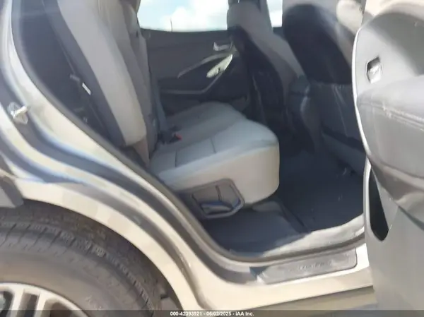 5XYZU3LB5JG560165 2018 HYUNDAI SANTA FE - Image 8