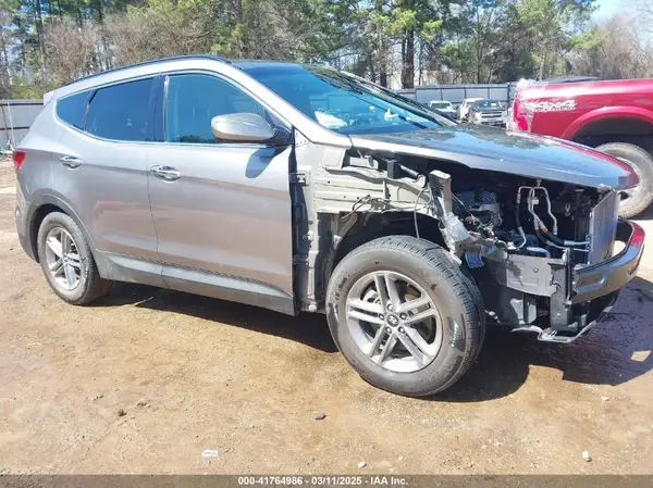 5XYZU3LB5JG571084 2018 HYUNDAI SANTA FE - Image 1