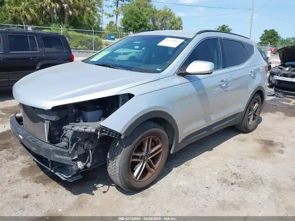 5XYZU3LB6HG383801 2017 HYUNDAI SANTA FE - Image 2