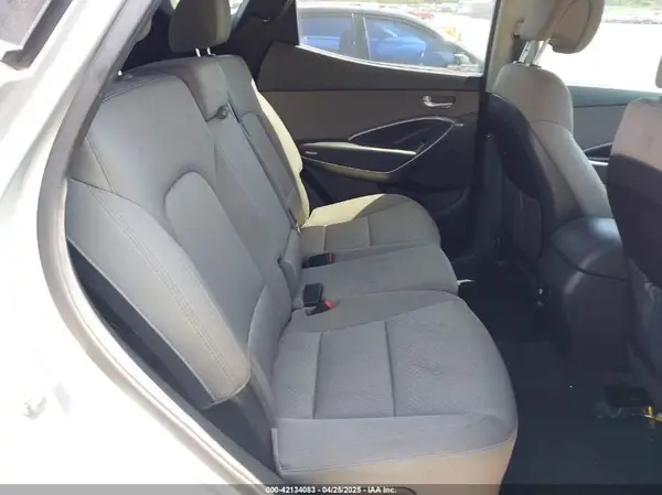 5XYZU3LB6HG383801 2017 HYUNDAI SANTA FE - Image 8
