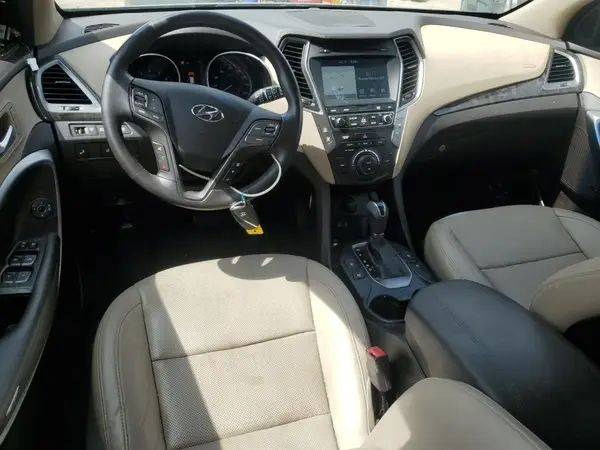 5XYZU3LB6HG389601 2017 HYUNDAI SANTA FE - Image 8