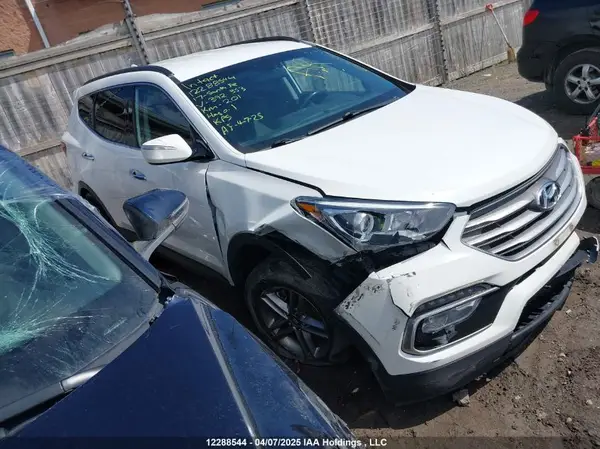 5XYZU3LB6HG392353 2017 HYUNDAI SANTA FE - Image 1