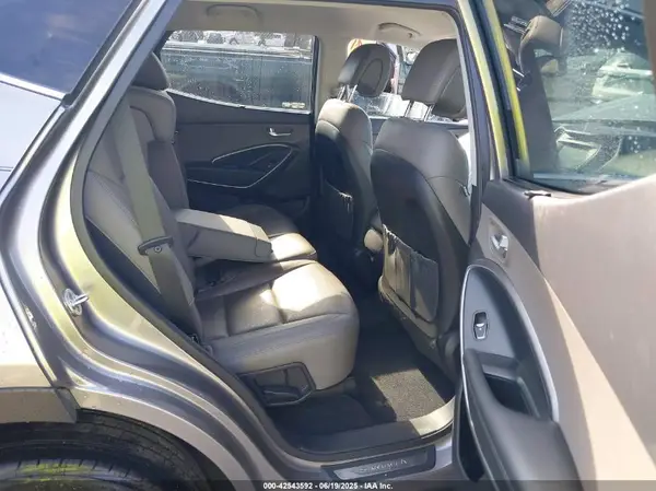 5XYZU3LB6HG427666 2017 HYUNDAI SANTA FE - Image 8