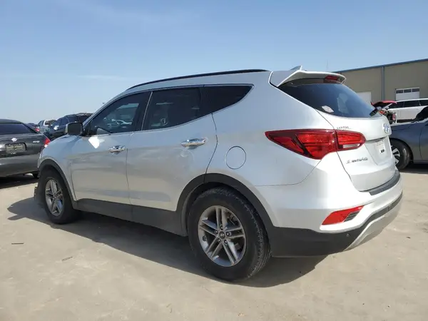 5XYZU3LB6HG492551 2017 HYUNDAI SANTA FE - Image 2