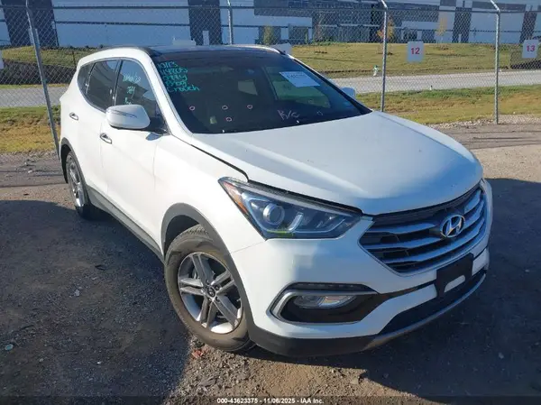 5XYZU3LB6JG518412 2018 HYUNDAI SANTA FE - Image 1