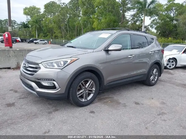 5XYZU3LB6JG560157 2018 HYUNDAI SANTA FE - Image 2