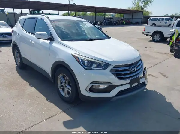 5XYZU3LB6JG562278 2018 HYUNDAI SANTA FE - Image 1
