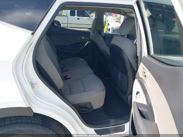 5XYZU3LB6JG562278 2018 HYUNDAI SANTA FE - Image 8