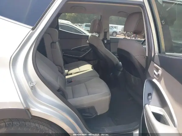5XYZU3LB7HG402601 2017 HYUNDAI SANTA FE - Image 8
