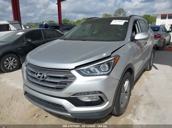 5XYZU3LB7HG425313 2017 HYUNDAI SANTA FE - Image 2