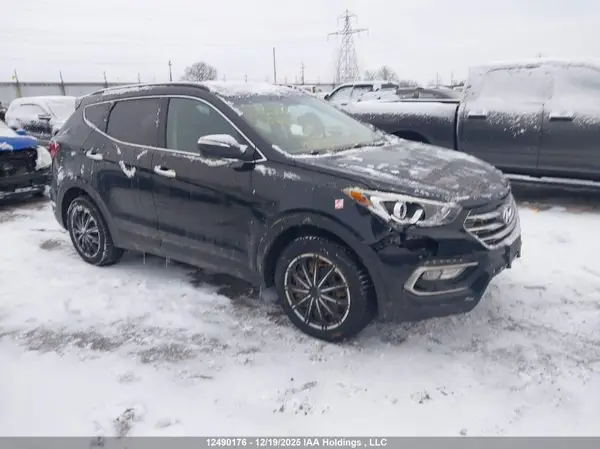 5XYZU3LB7HG435209 2017 HYUNDAI SANTA FE - Image 1