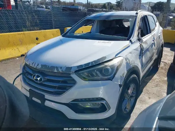 5XYZU3LB7HG443892 2017 HYUNDAI SANTA FE - Image 2