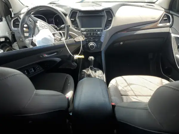 5XYZU3LB7HG448123 2017 HYUNDAI SANTA FE - Image 8
