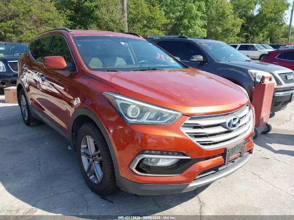 5XYZU3LB7HG454357 2017 HYUNDAI SANTA FE - Image 1