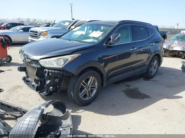 5XYZU3LB7JG563889 2018 HYUNDAI SANTA FE - Image 2