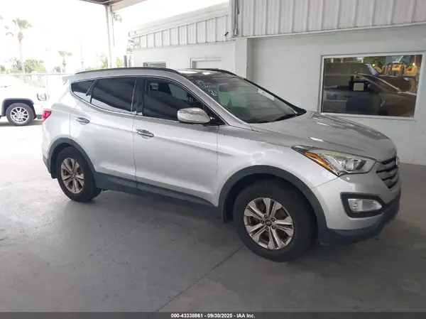 5XYZU3LB8GG347834 2016 HYUNDAI SANTA FE - Image 1