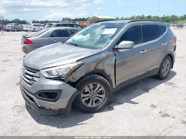 5XYZU3LB8GG374578 2016 HYUNDAI SANTA FE - Image 2