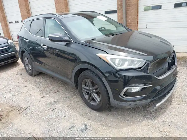 5XYZU3LB8HG384335 2017 HYUNDAI SANTA FE - Image 1