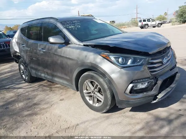 5XYZU3LB8HG390216 2017 HYUNDAI SANTA FE - Image 1