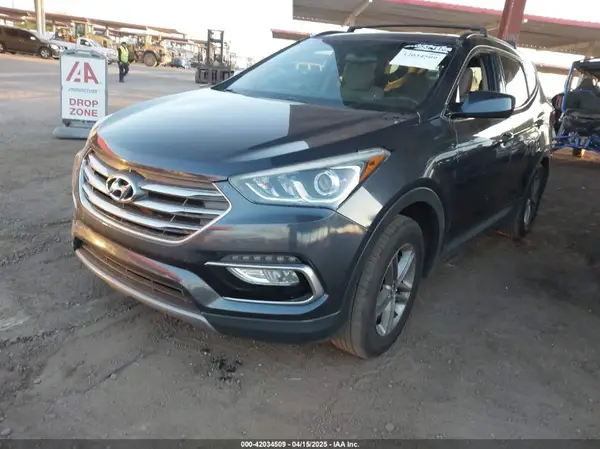 5XYZU3LB8HG408200 2017 HYUNDAI SANTA FE - Image 2