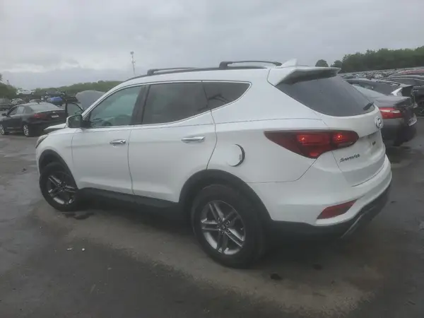5XYZU3LB8HG415180 2017 HYUNDAI SANTA FE - Image 2