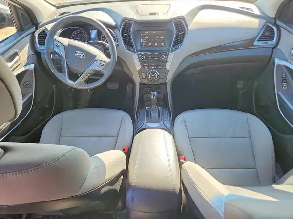 5XYZU3LB8HG439558 2017 HYUNDAI SANTA FE - Image 8